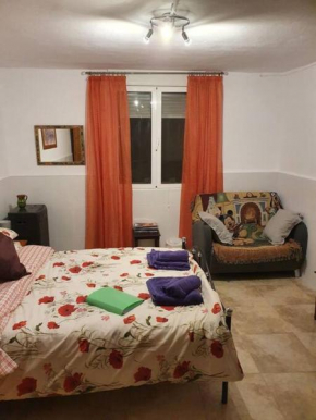 Lovely 1 bedroom attached apartment with kitchen but private, Albox